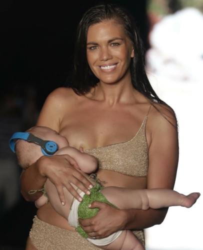 10 Iconic Runway Moments Proving the Fashion World Is Truly Astonishing