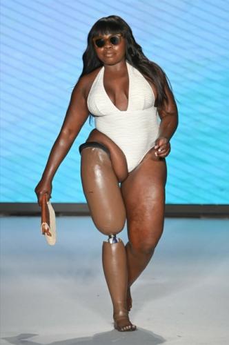 10 Iconic Runway Moments Proving the Fashion World Is Truly Astonishing